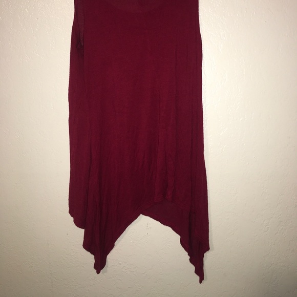 HOT TOPIC - Picture 3 of 6